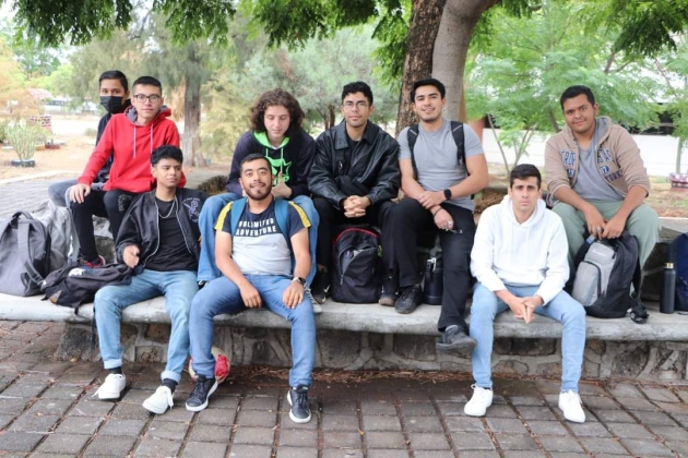Michoacán, con amplia variedad de carreras para que jóvenes sigan estudiando 
